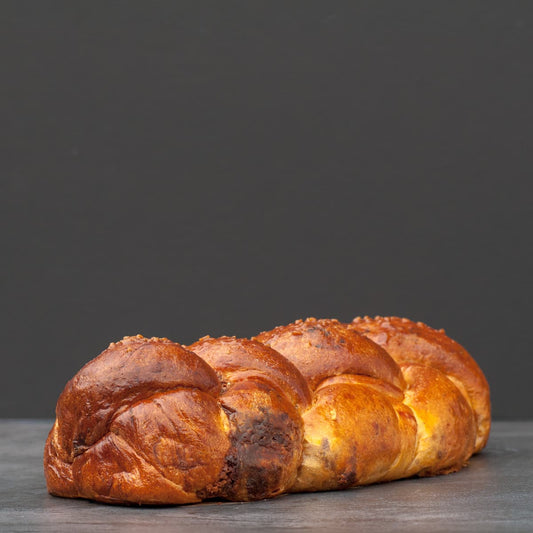 Dulce de Leche & Pecans Tsoureki