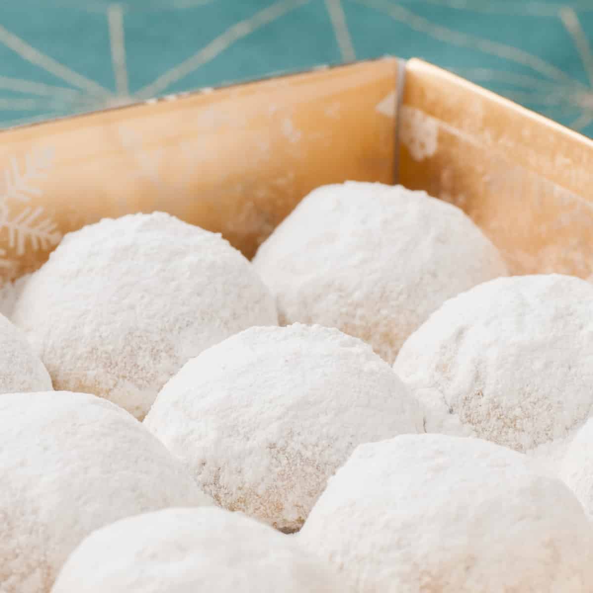 Traditional Kourabiedes (Christmas all-butter bicuits)